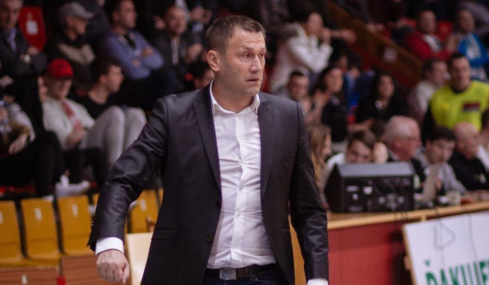 Srbský basketbalový tréner Miljan Čurovič