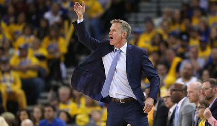 NBA: Kerr čaká na zázrak zhora, môže sa spoľahnúť na Browna
