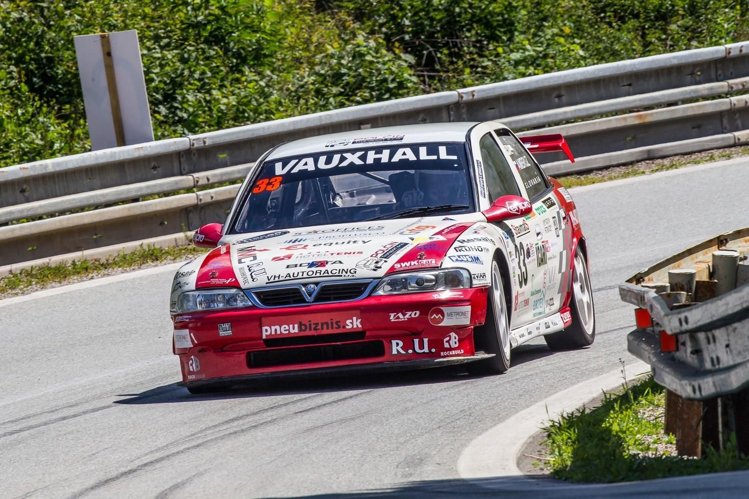 Peter Ambrúz na Vauxhall Vectra