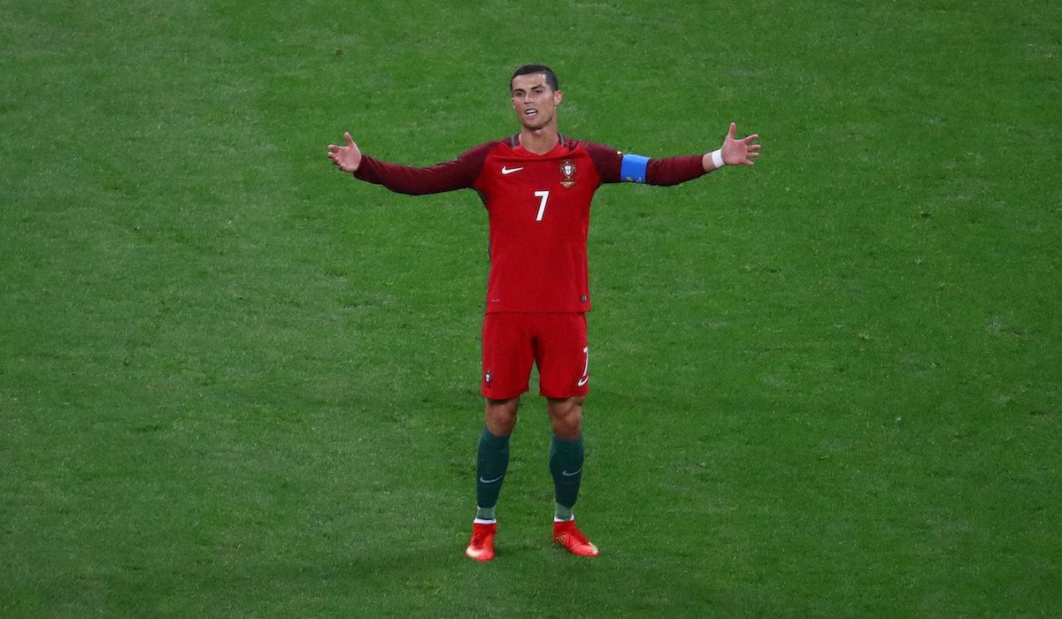 Cristiano Ronaldo v portugalskom drese