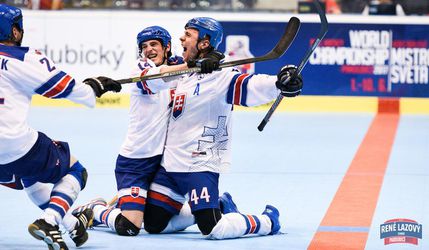 Video: Hokejbal-MS: Slováci zdolali Kanadu a postúpili bez straty bodu