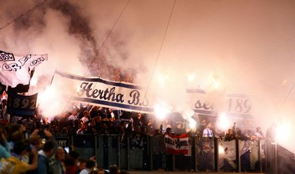 Video: Pohárový zápas Rostock - Hertha museli prerušiť, Duda nastúpil v závere