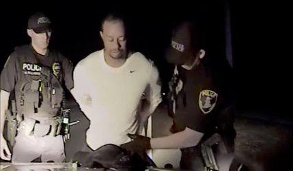 Polícia zverejnila video zo zatýkania Woodsa, golfista bol úplne mimo