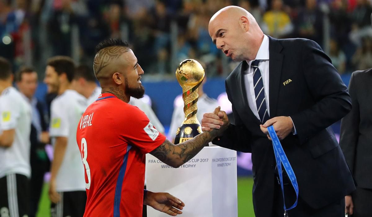 Arturo Vidal a Gianni Infantino