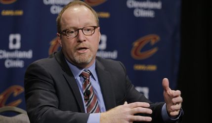 NBA: Cleveland sa rozišiel s generálnym manažérom Griffinom
