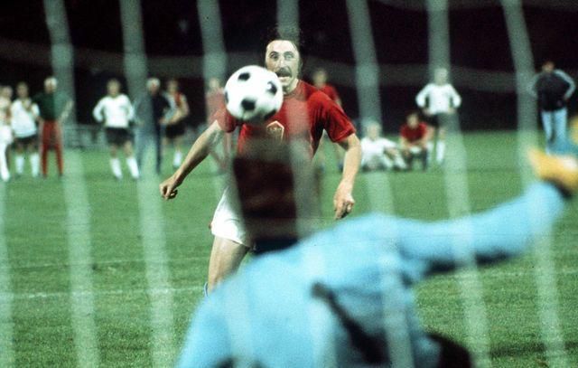 Antonín Panenka a jeho "vršovický dloubák" z EURO 1976 v Belehrade