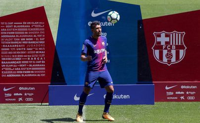 Video: Paulinho hráčom FC Barcelona, ukázal sa aj fanúšikom