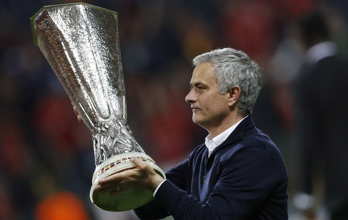 Manchester United víťazom európskej ligy UEFA a na fotke tréner José Mourinho