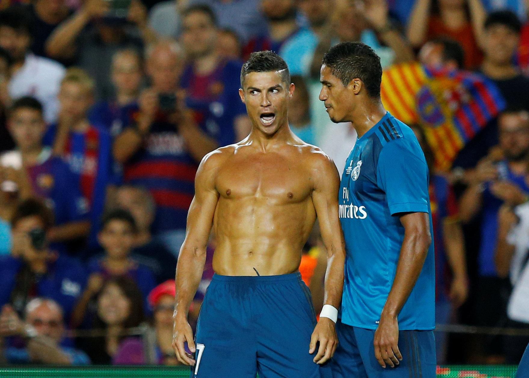 Cristiano Ronaldo a Raphael Varane