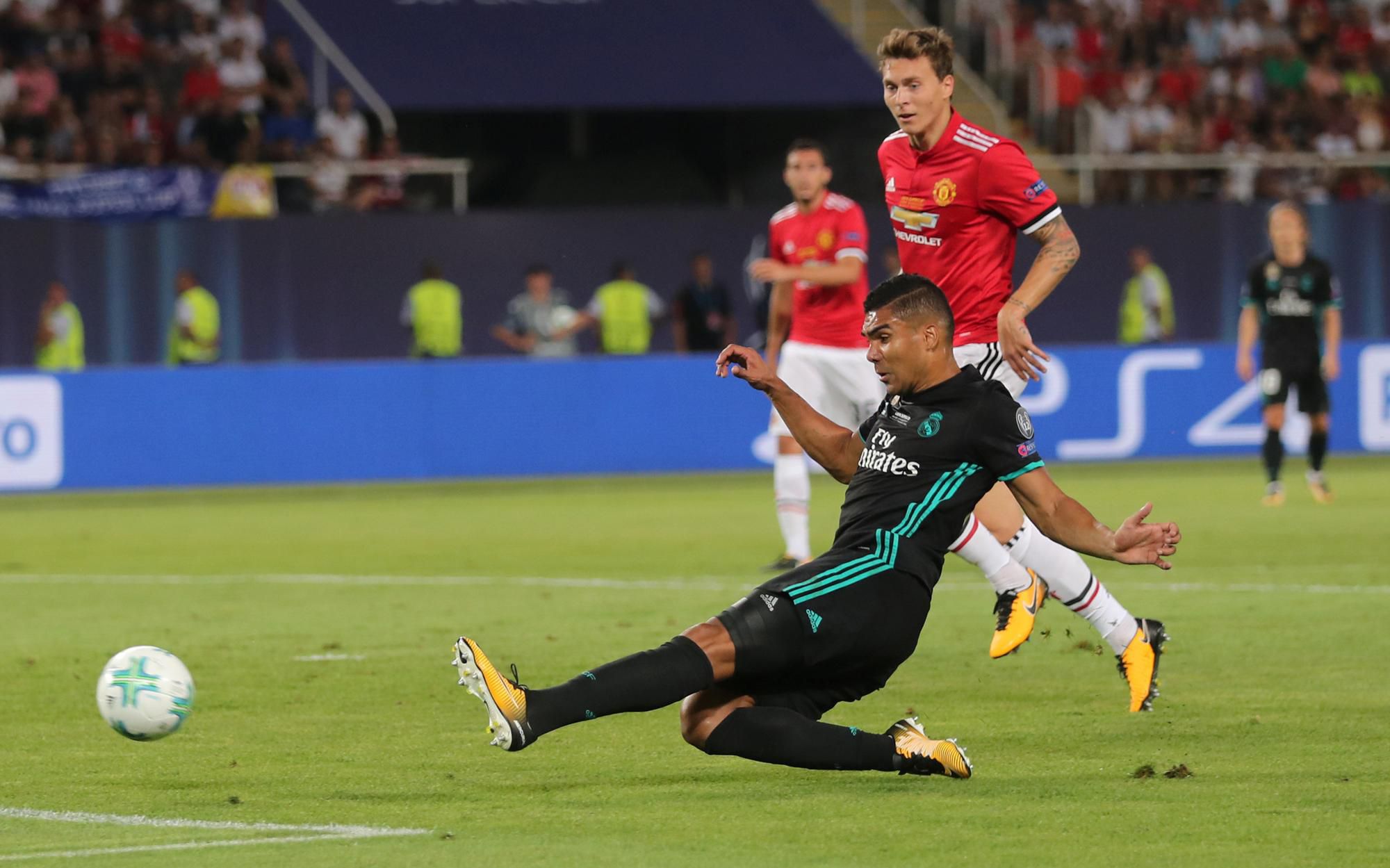 Real Madrid - Manchester United (Casemiro strieľa gól)