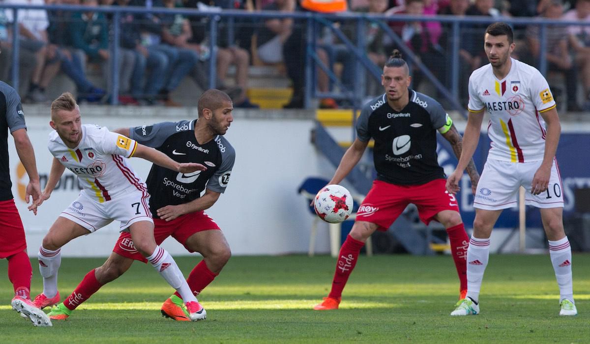 Hráči MFK Ružomberok počas zápasu 2. predkola Európskej ligy.