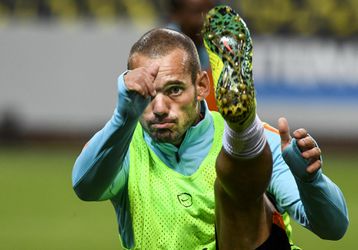 Holandský internacionál Wesley Sneijder prestúpil do Nice
