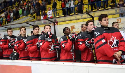 Video: Budúce hviezdy NHL držia v Bratislave nakrátko, na izbách žiadny alkohol
