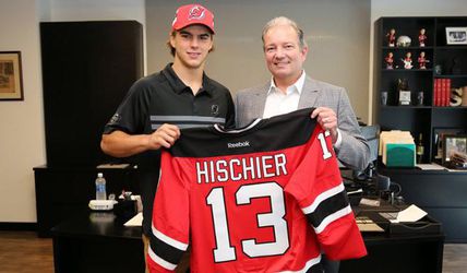 Devils podpísali nováčikovskú zmluvu s jednotkou draftu Hischierom