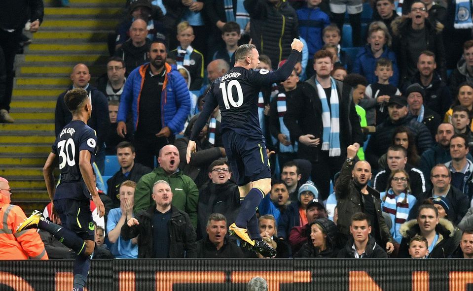 Wayne Rooney oslavuje gól v drese Evertonu