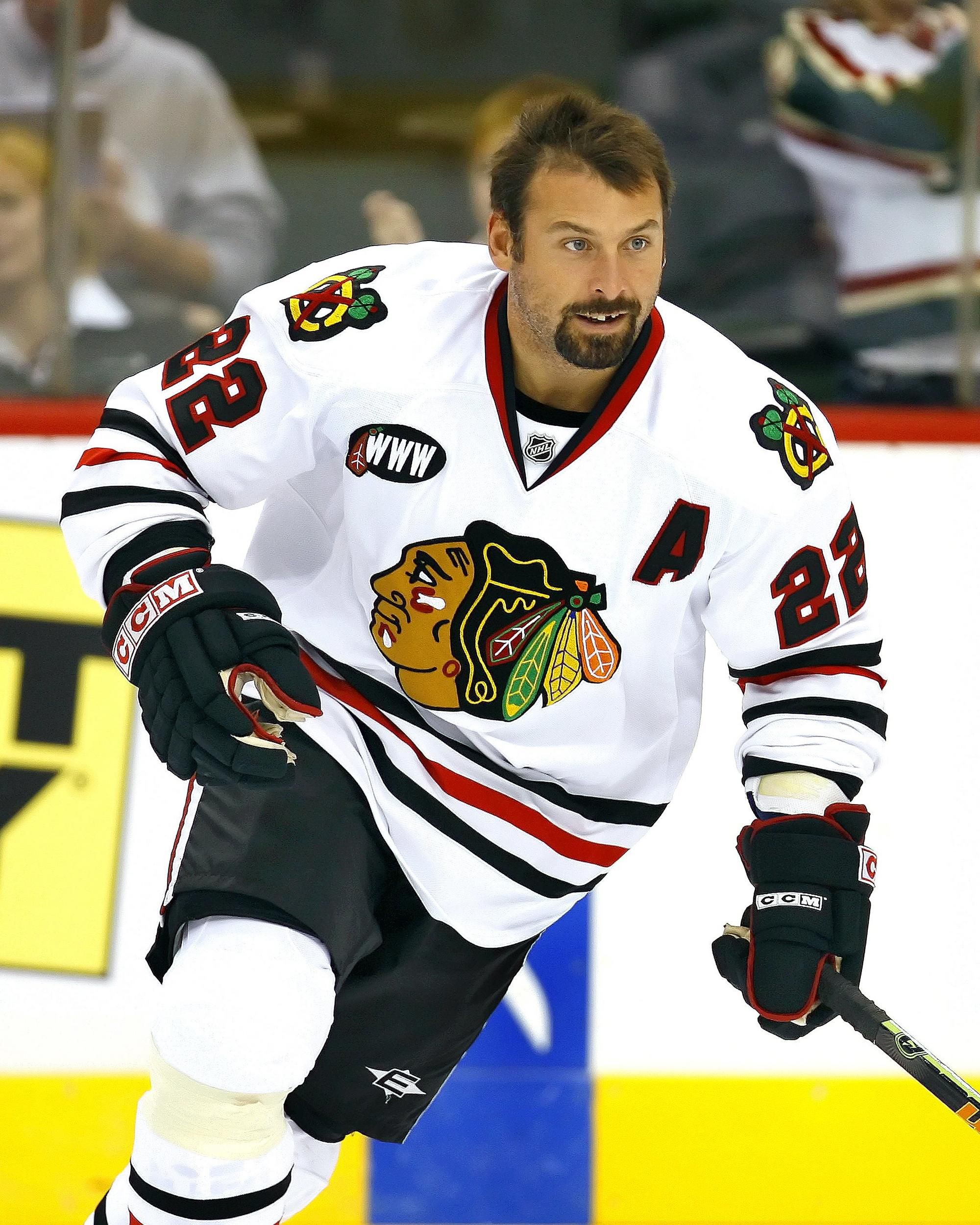 Martin Lapointe v drese Chicaga Blackhawks