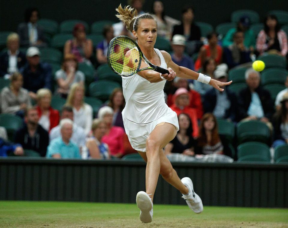 Magdaléna Rybáriková počas švrťfinále Wimbledonu 2017.
