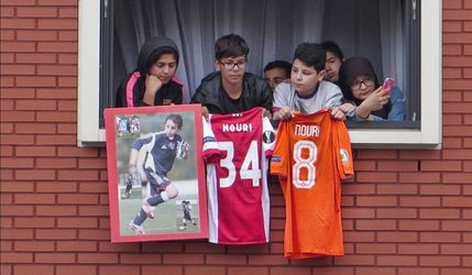 Stovky fanúšikov Ajaxu prišlo podporiť Nouriho: Ich gesto ho rozplakalo