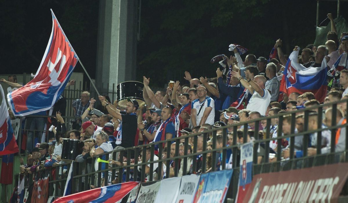 Fanúšikovia Slovenska na zápase v Litve