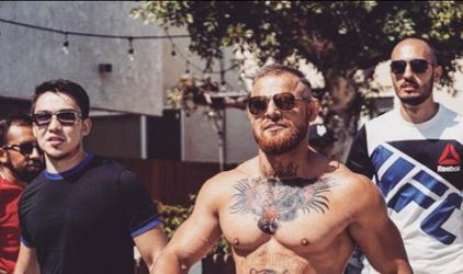 Video: Falošný McGregor oklamal fanúšikov, v LA rozpútal doslova peklo