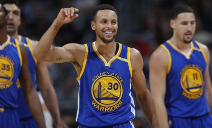 Curry podpísal nový päťročný kontrakt s Golden State Warriors