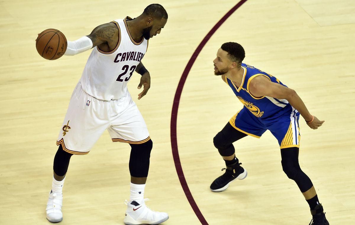 LeBron James a Stephen Curry vo finále play off NBA