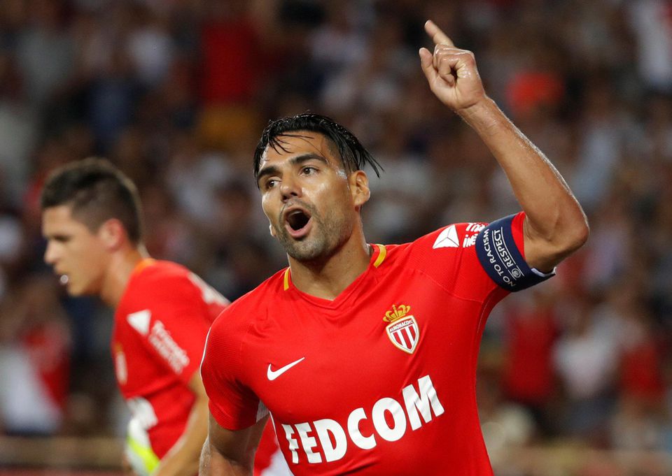 Radamel Falcao oslvuje gól v drese AS Monaco