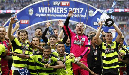 Video: Huddersfield Town prvýkrát od roku 1972 v Premier League