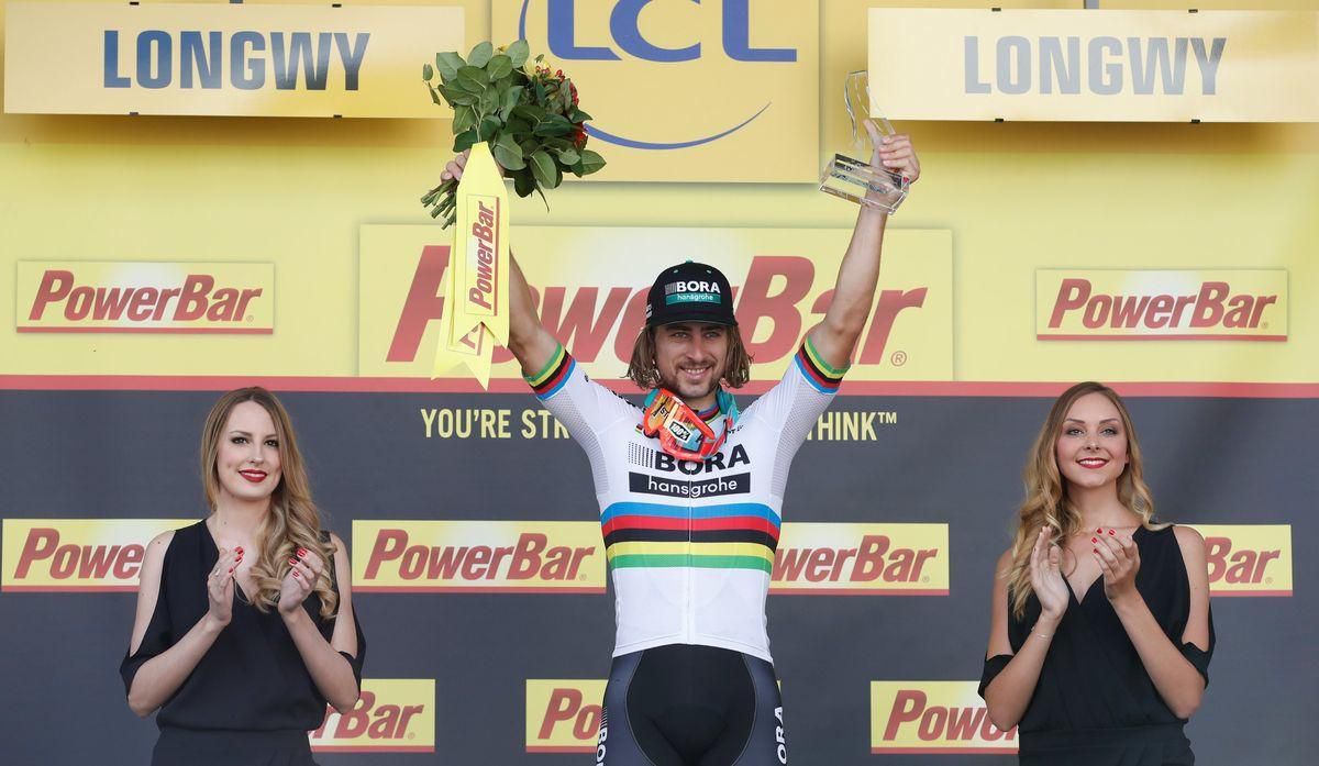 Peter Sagan na pódiu po víťaznej etape