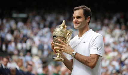 Federer dal svojej rekordnej trofeji z Wimbledonu zaujímavé meno