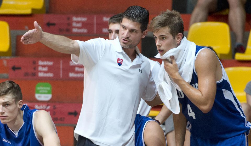 Tréner slovenskej basketbalovej reprezentácie Ivan Rudež a Mário Ihring