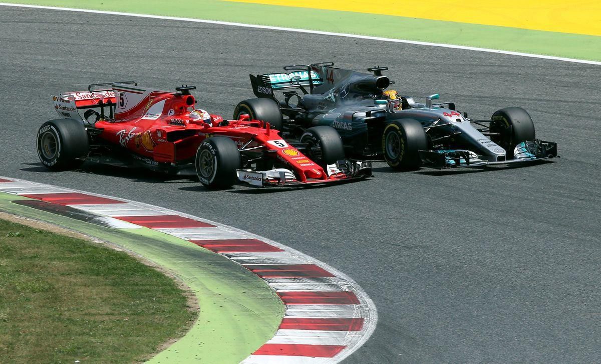 Lewis Hamilton Sebastian Vettel Mercedes VC Spanielska maj17 Reuters