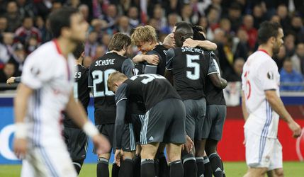 Video: Lyon takmer dokonal obrat, Ajax postúpil do finále v desiatich