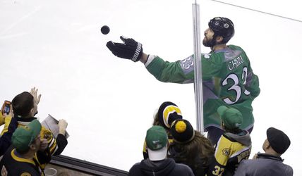 Foto: Svätý Patrik v NHL, ktorý zelený dres je najmenej škaredý?
