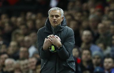 United stráca v boji o top 4, Mourinho: Viacerí hráči majú veľké problémy