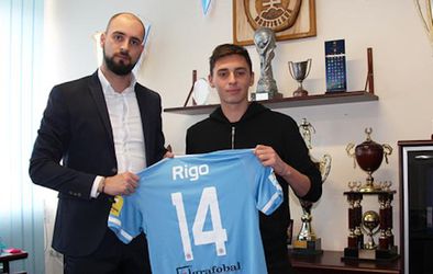Slovan Bratislava podpísal profesionálnu zmluvu s Marekom Rigom