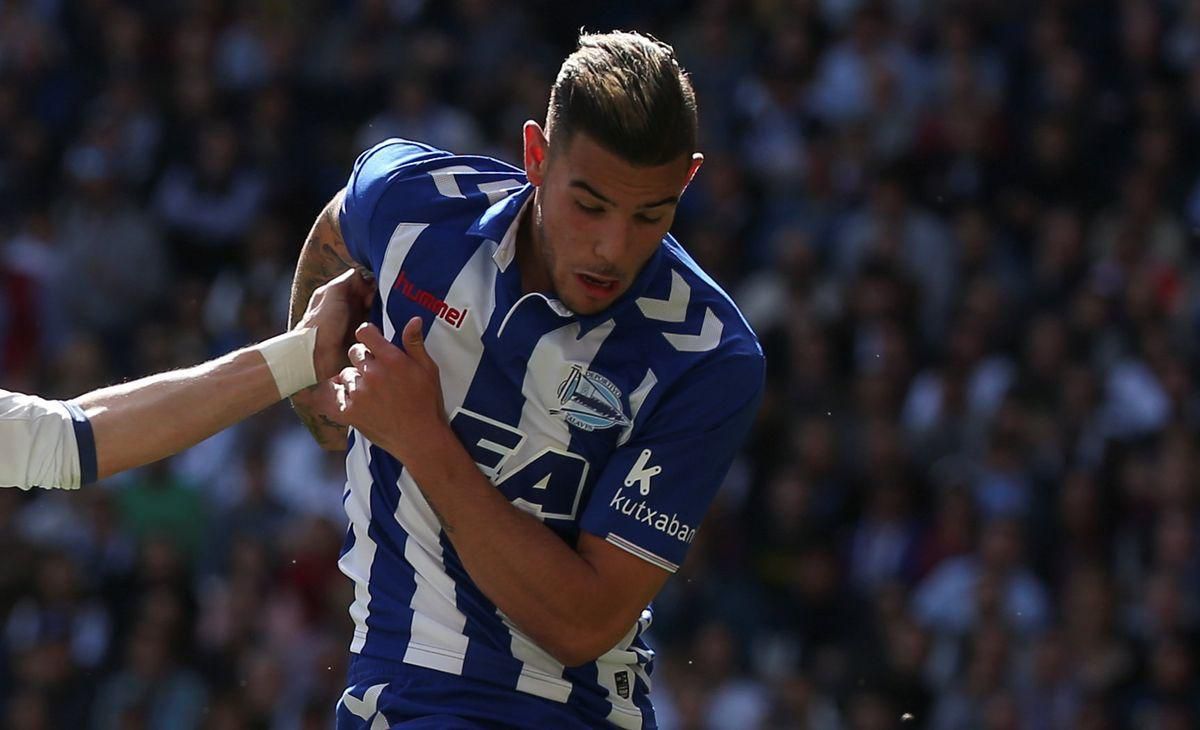 FC Barcelona Theo Hernandez apr17 Reuters