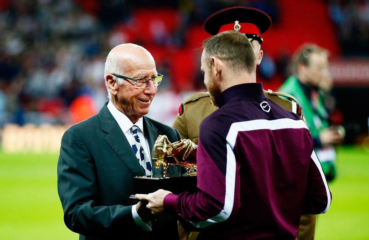 Bobby Charlton Wayne Rooney Manchester United dec16 Getty Images