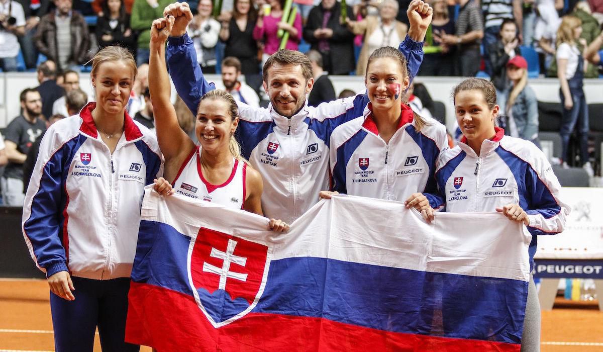 Anna Karolina Schmiedlova, Dominika Cibulkova, Matej Liptak, Tereza Mihalikova, Jana Cepelova, Fed Cup, radost, apr16