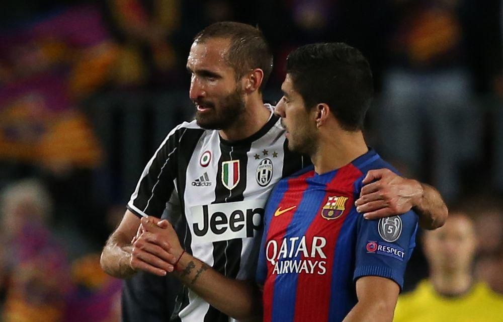 Giorgio Chiellini Luis Suarez FC Barcelona Juventus apr17 Reuters