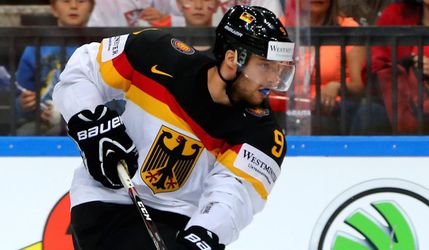 Nemci hlásia pred štartom šampionátu prvú posilu z NHL