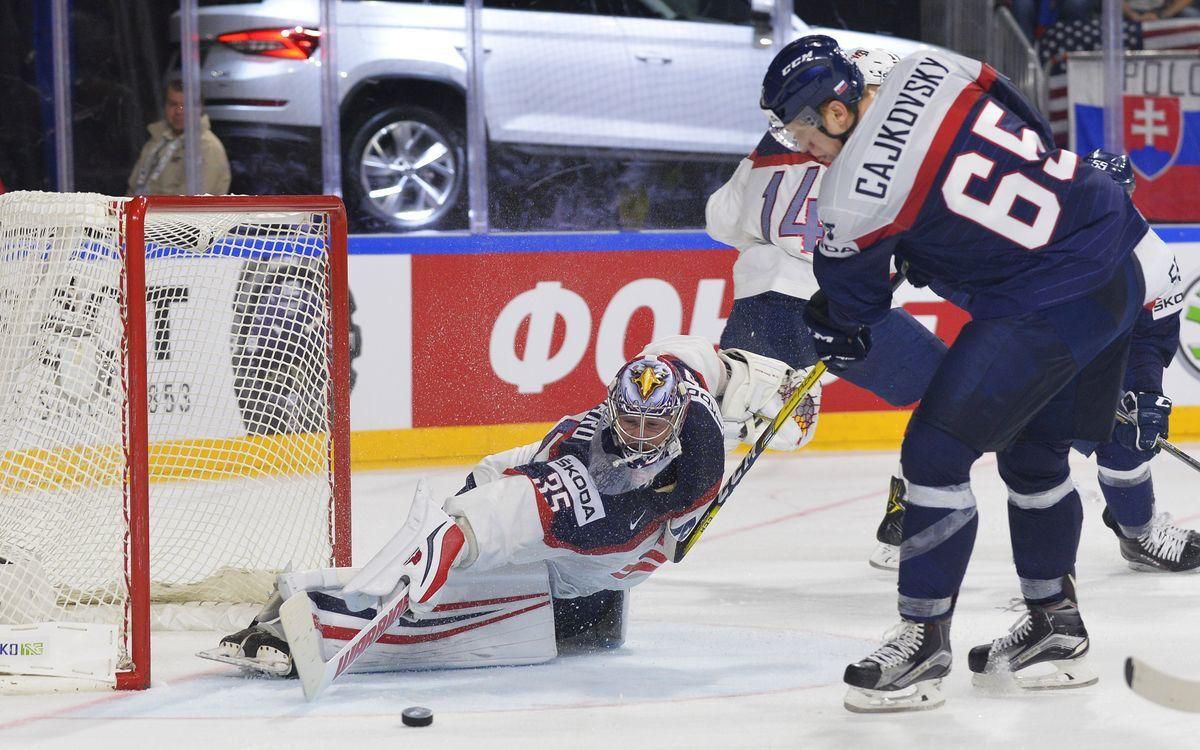 Slovensko USA Jimmy Howard Michal Cajkovsky MS 2017 maj17 TASR