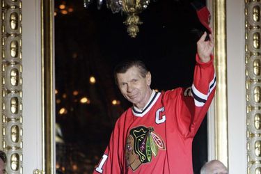 Mikita a Šťastný medzi elitou: Patria medzi sto najväčších osobností NHL