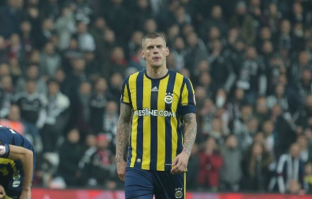 Martin Skrtel Fenerbahce Istanbul feb17 Twitter