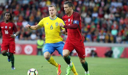 Video: Švédi predviedli v Portugalsku veľký obrat, rozhodol vlastný gól