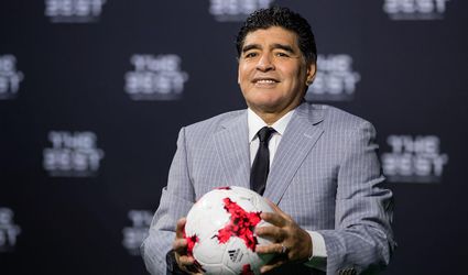 Maradona sa stal trénerom druholigového klubu Al-Fujairah v SAE