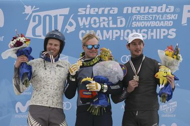 Akrobatické lyžovanie-MS: V skikrose obe zlaté do Švédska