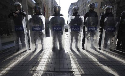 V Číne odohrajú rizikový duel, na poriadok dohliadne 10-tisíc policajtov