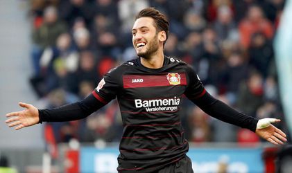 Nevídané gesto hráča Bayeru Leverkusen: Calhanoglu sa vzdal platu a prémií