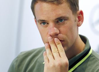 Neuer nebude potrebovať operáciu, no sezóna sa pre neho skončila